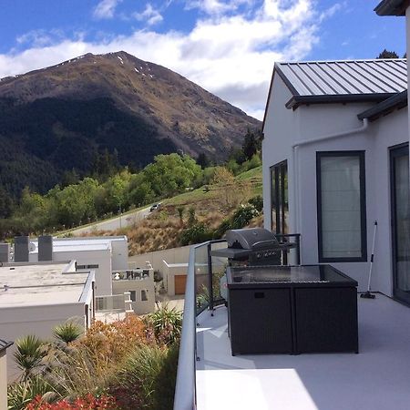 The Queenstown Bothy Exterior foto
